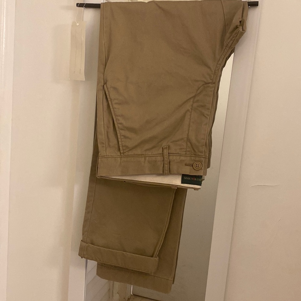 J.CREW MEN’S KHAKI CHINOS STRAIGHT FIT